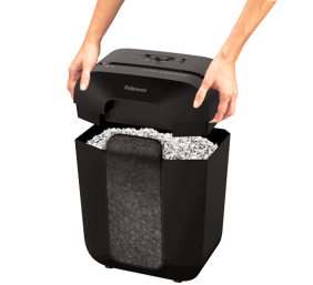 Powershred | LX41 | Black | 17 L | Credit cards shredding | Paper handling standard/output 8 sheets per pass | Mini-Cut Shredder | Warranty 24 month(s)